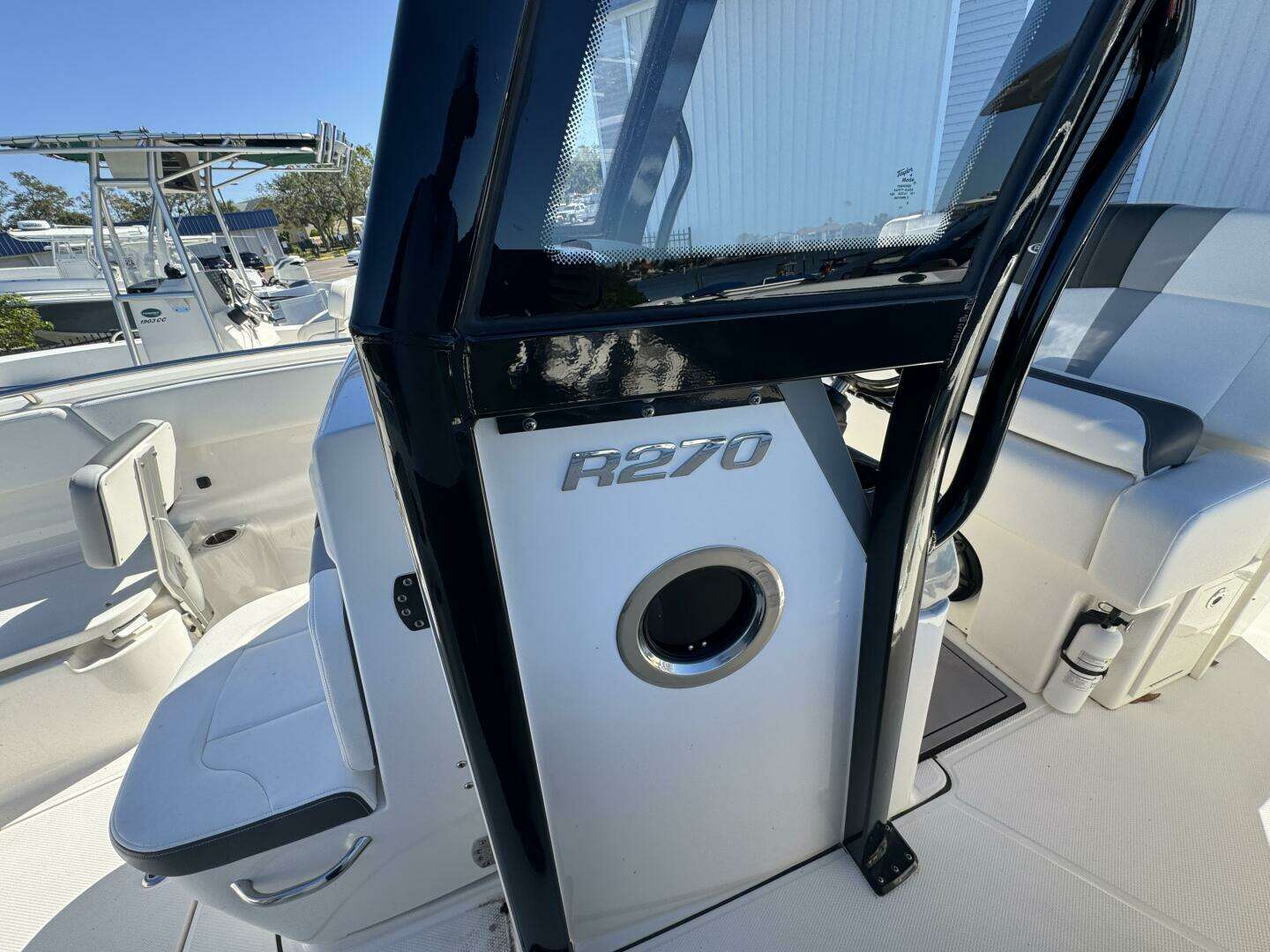 2023 Robalo R270 Center Console - Image 42