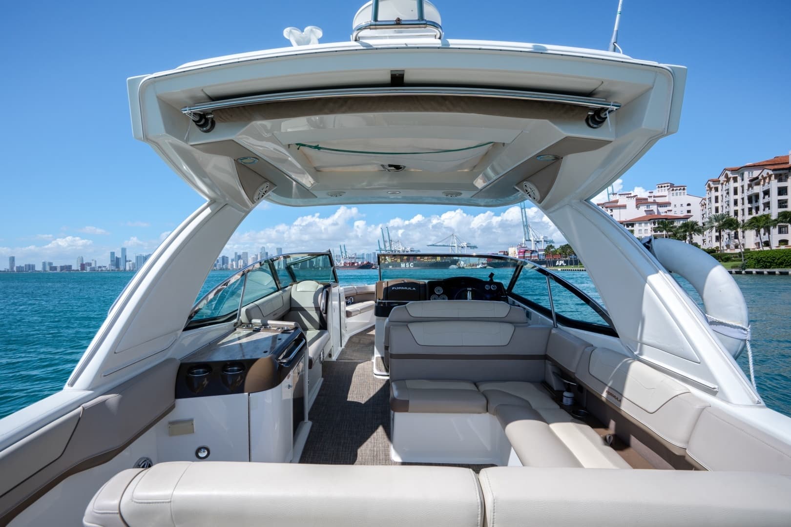 2018 Formula 350 Crossover Bowrider - Image 19