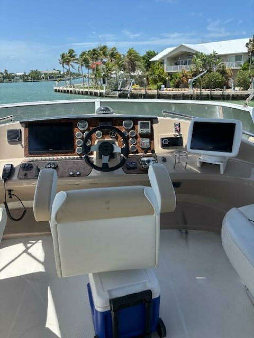 2006 Carver 43 Motor Yacht - Image 23