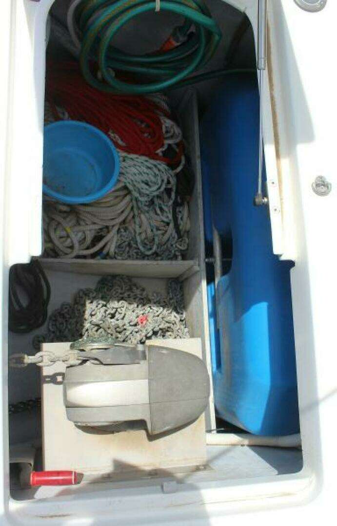 2010 Lagoon 380 - Image 12