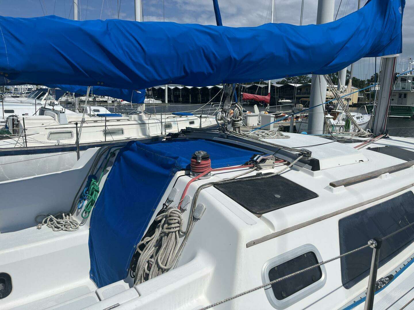 1992 Hunter 33.5 - Image 15