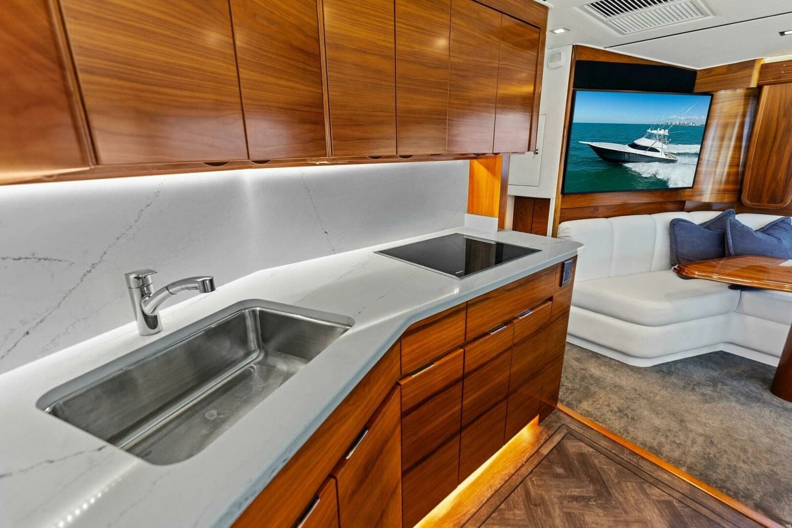 2023 Viking 54 Convertible - Image 13