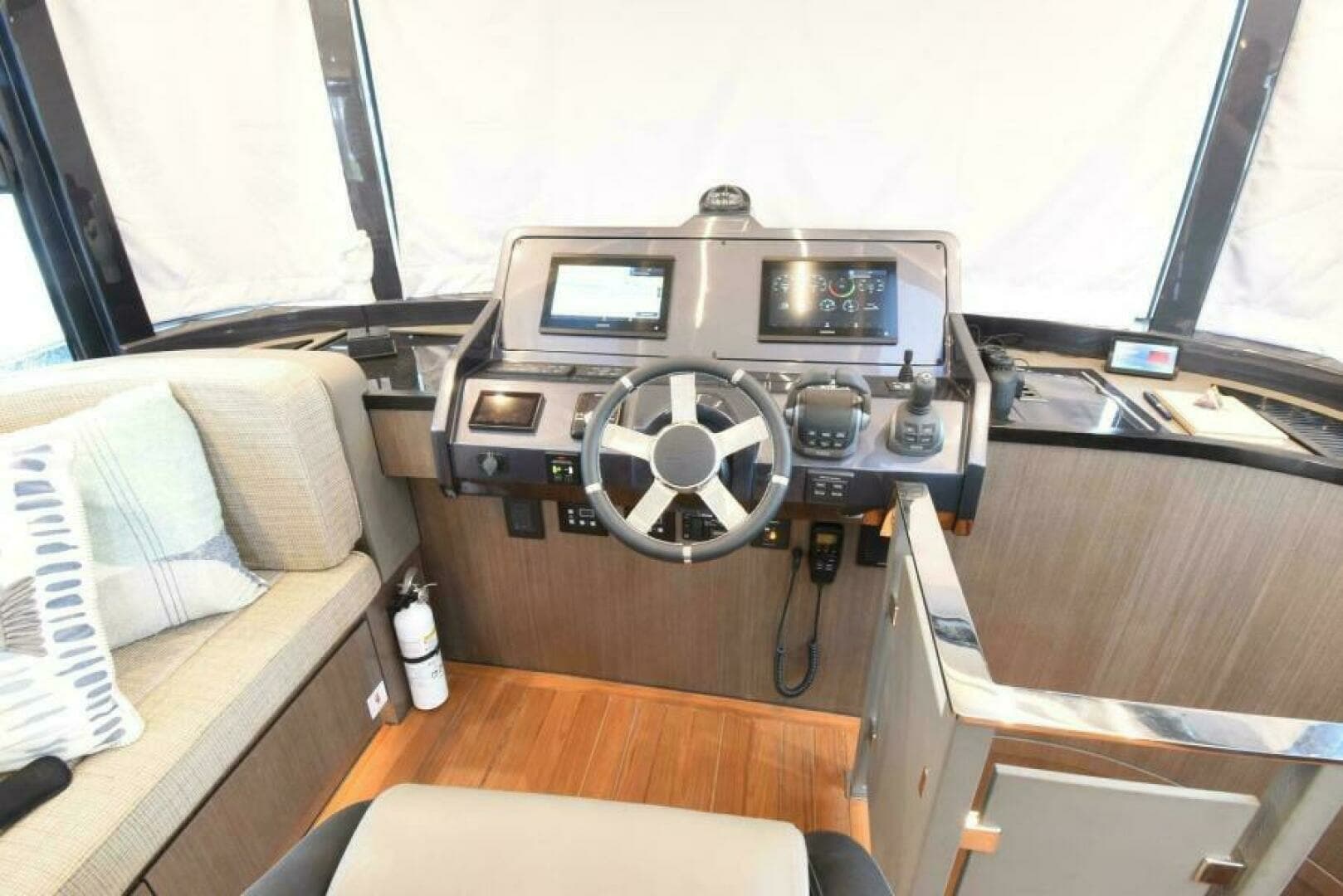 2024 Okean 52 Flybridge - Image 38