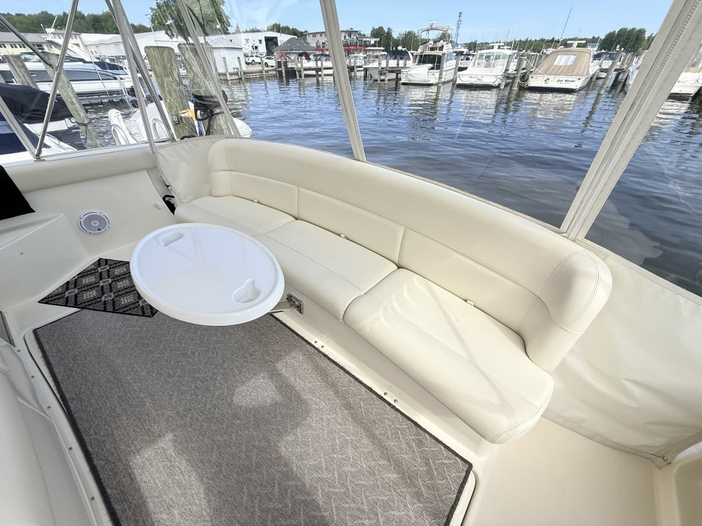 1995 Tiara Yachts 4000 Express - Image 14