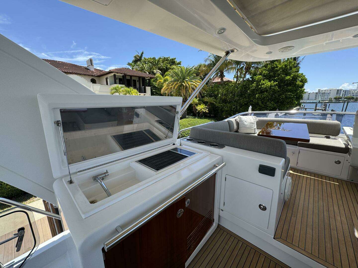 2018 Azimut 66 Flybridge - Image 29