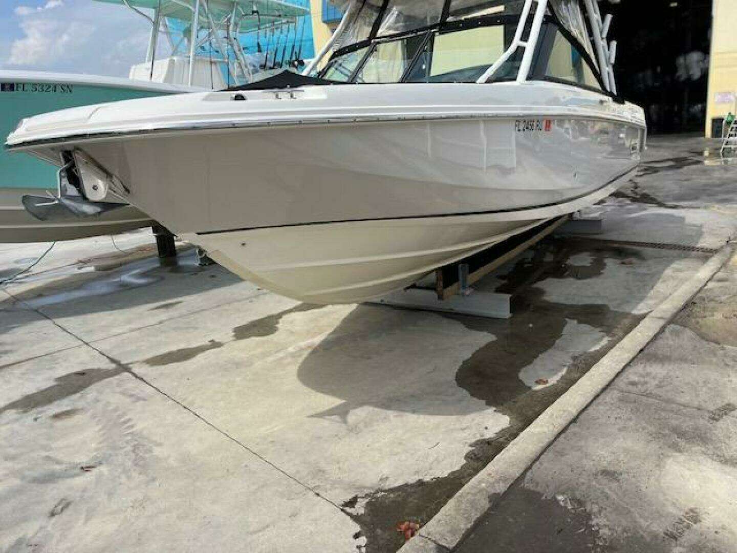 2018 Boston Whaler 270 Vantage - Image 5