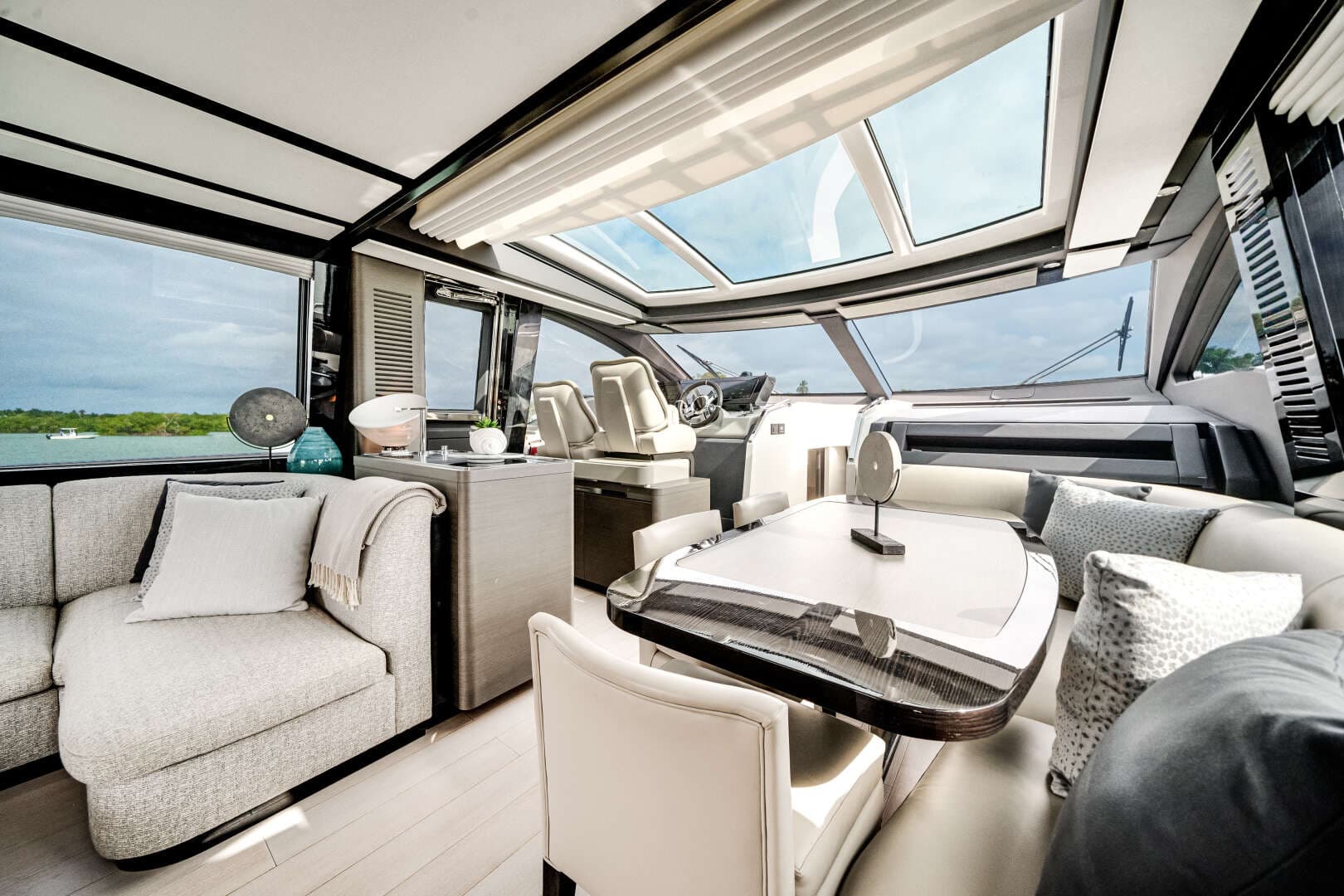 2020 Azimut S8 - Image 34