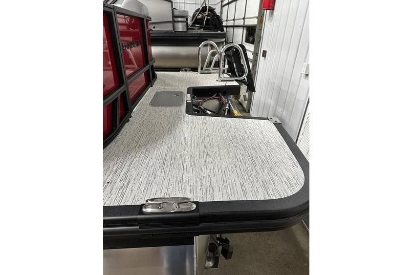 2026 Bennington 22 SSR Quad Bench boat interior with sleek design and modern features.