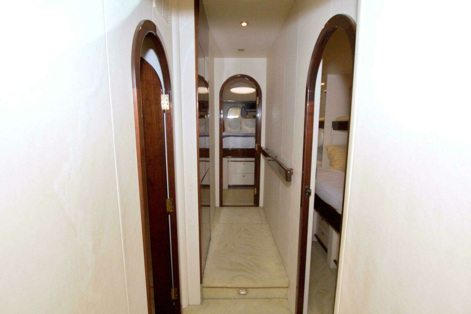 2005 Neptunus 62 Flybridge - Image 58