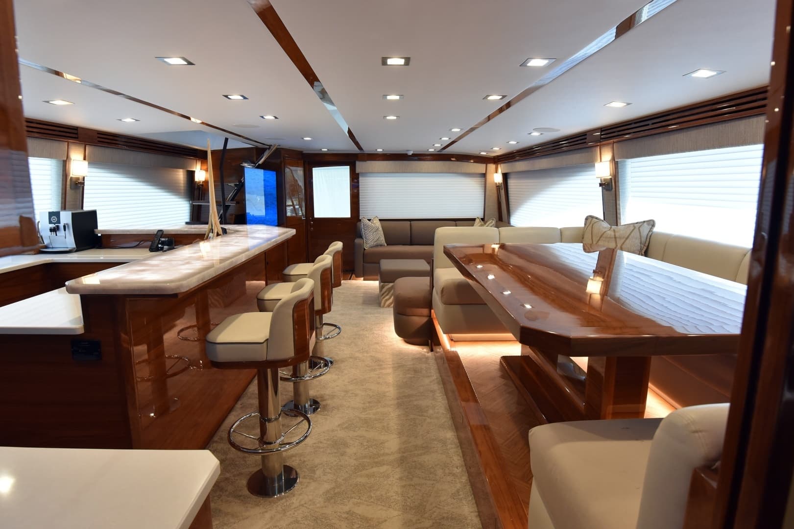 2024 Viking 90 Skybridge - Image 3