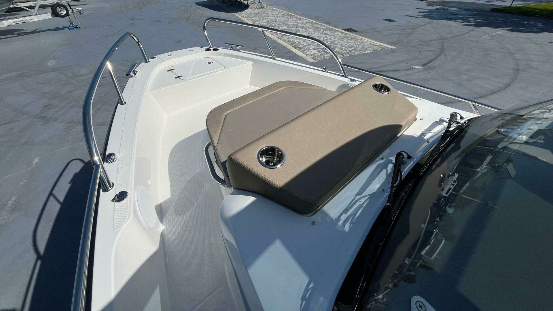 2024 Nimbus Tender 8 - Image 20