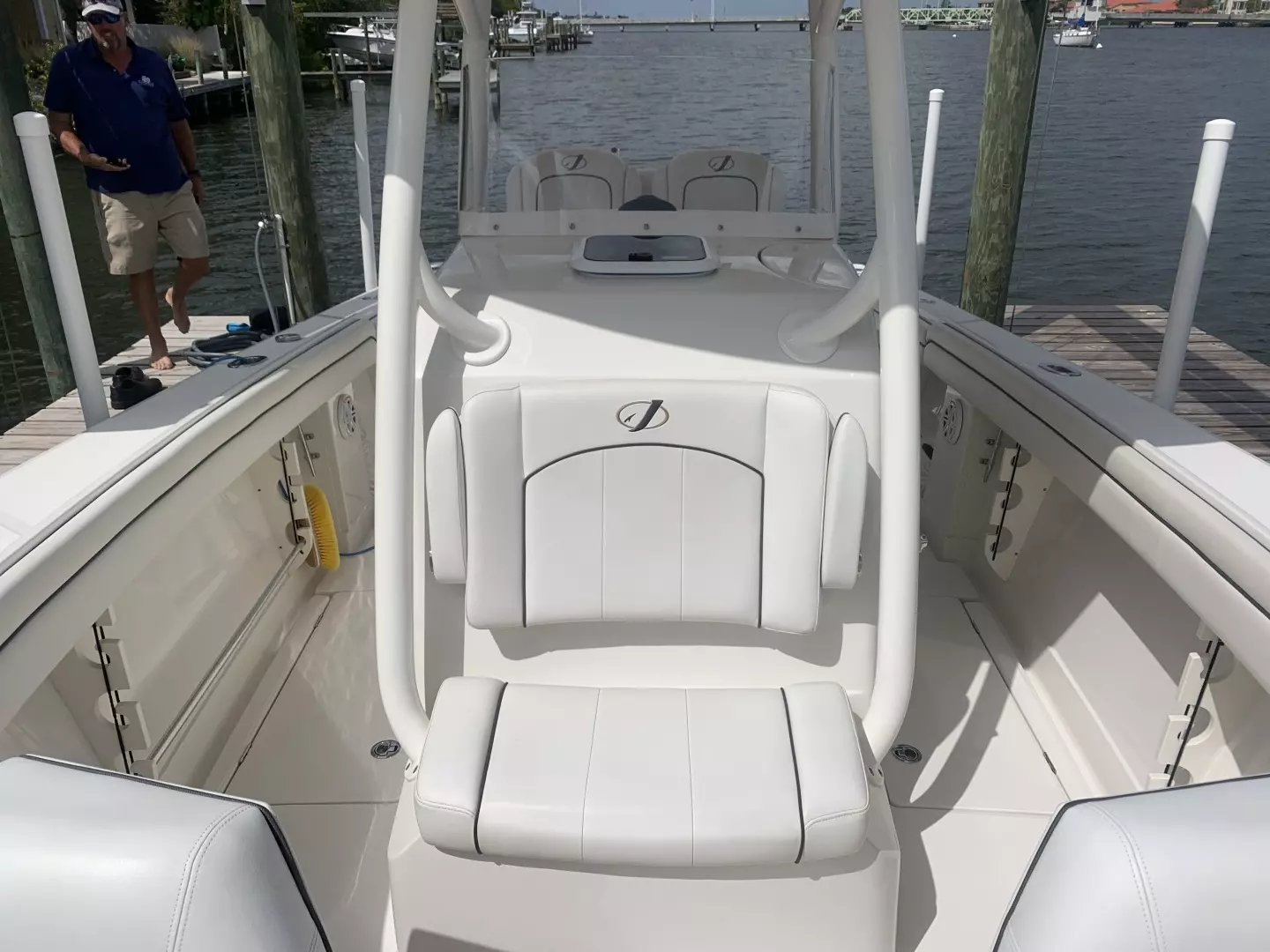 2018 Jupiter 30 HFS - Image 14