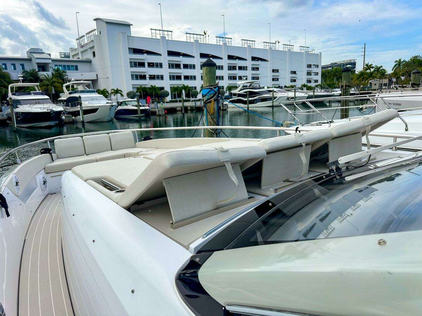 2023 Azimut Verve 47 - Image 28