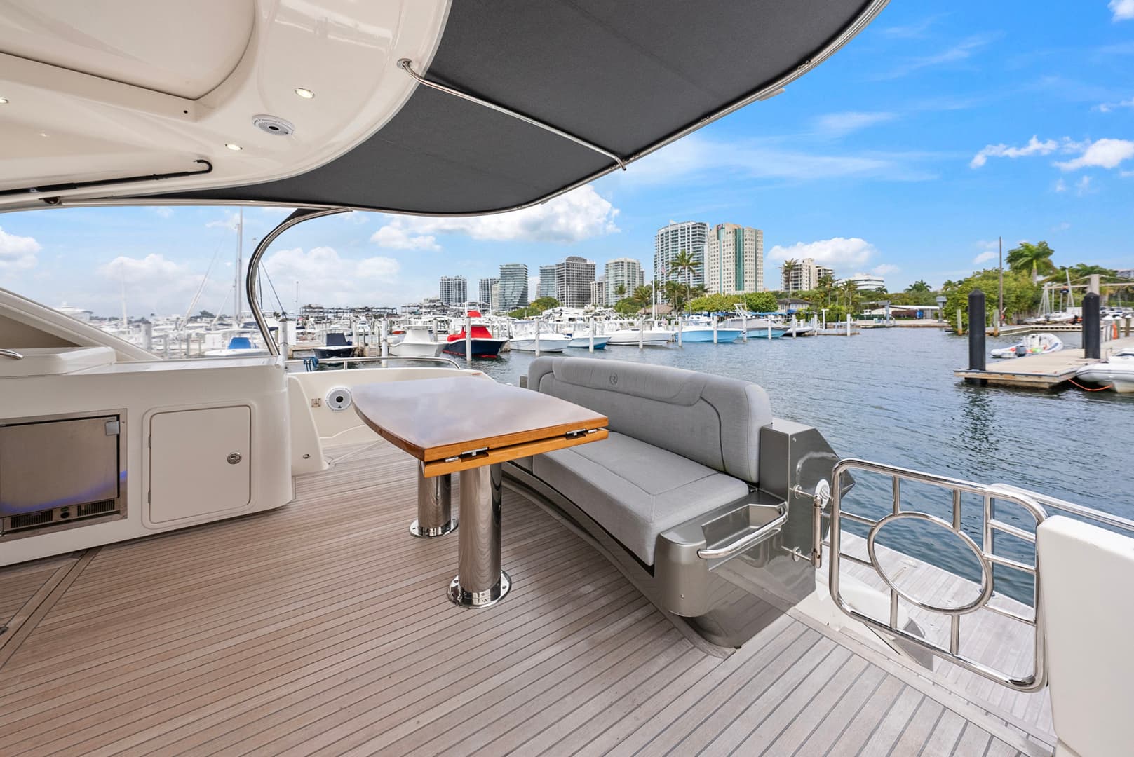 2024 Riviera 6000 SPORT YACHT - Image 52