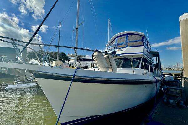 1986 Marine Trader 47 Tradewinds - Image 1