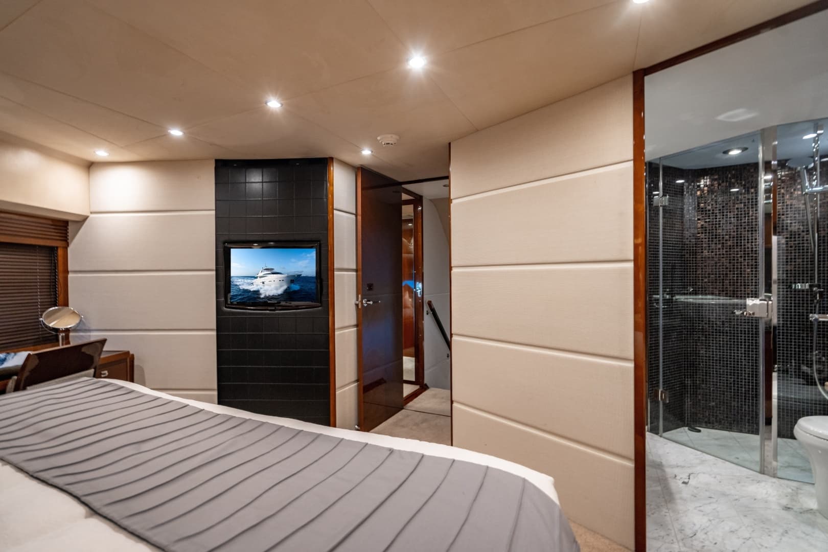 2010 Princess 95 M/Y - Image 11