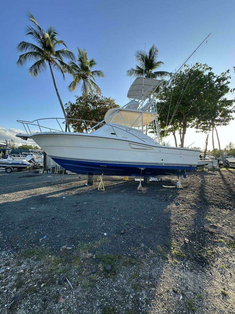 1997 Pursuit 3000 Offshore Express - Image 19