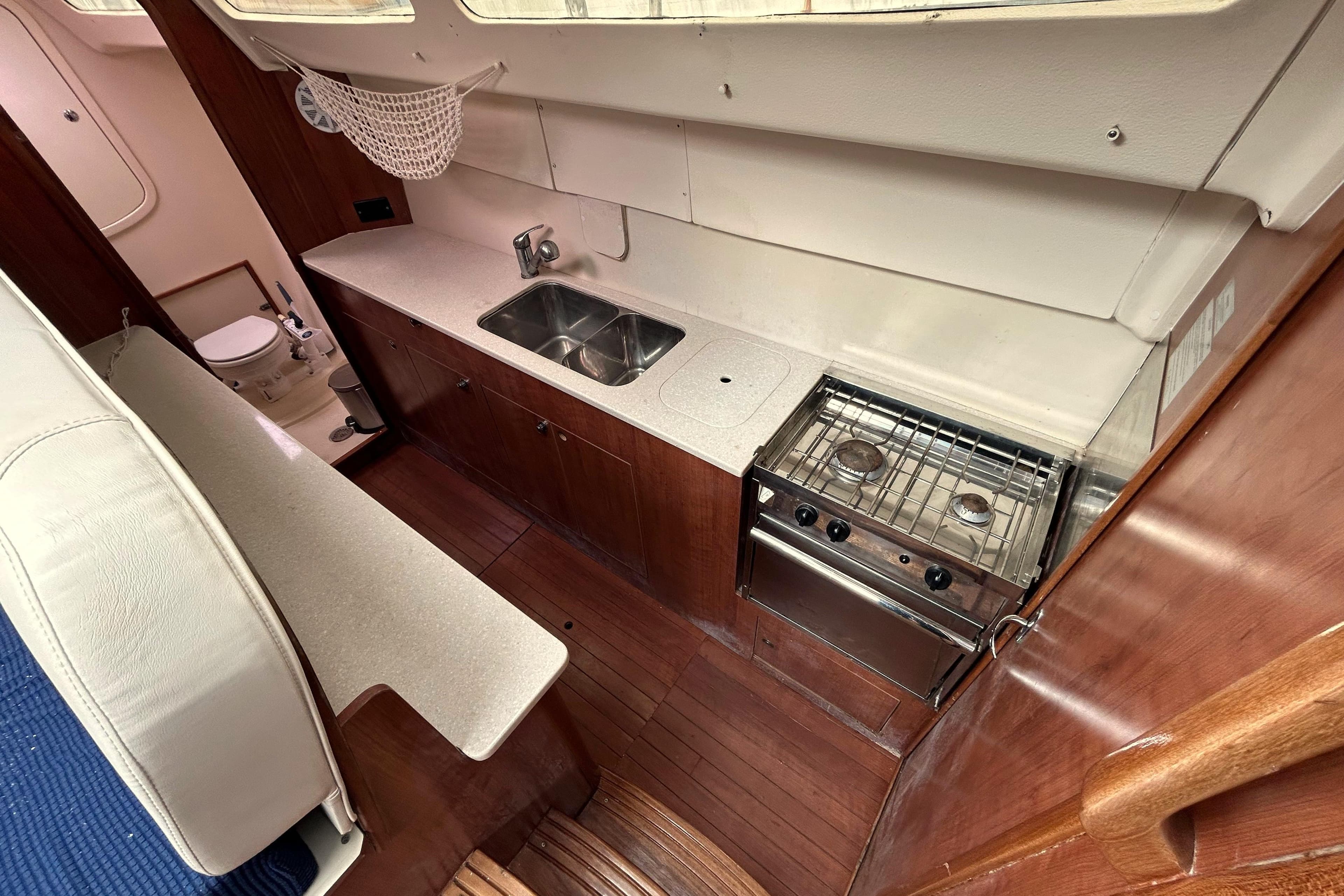 2013 Gemini Legacy 35 - 98