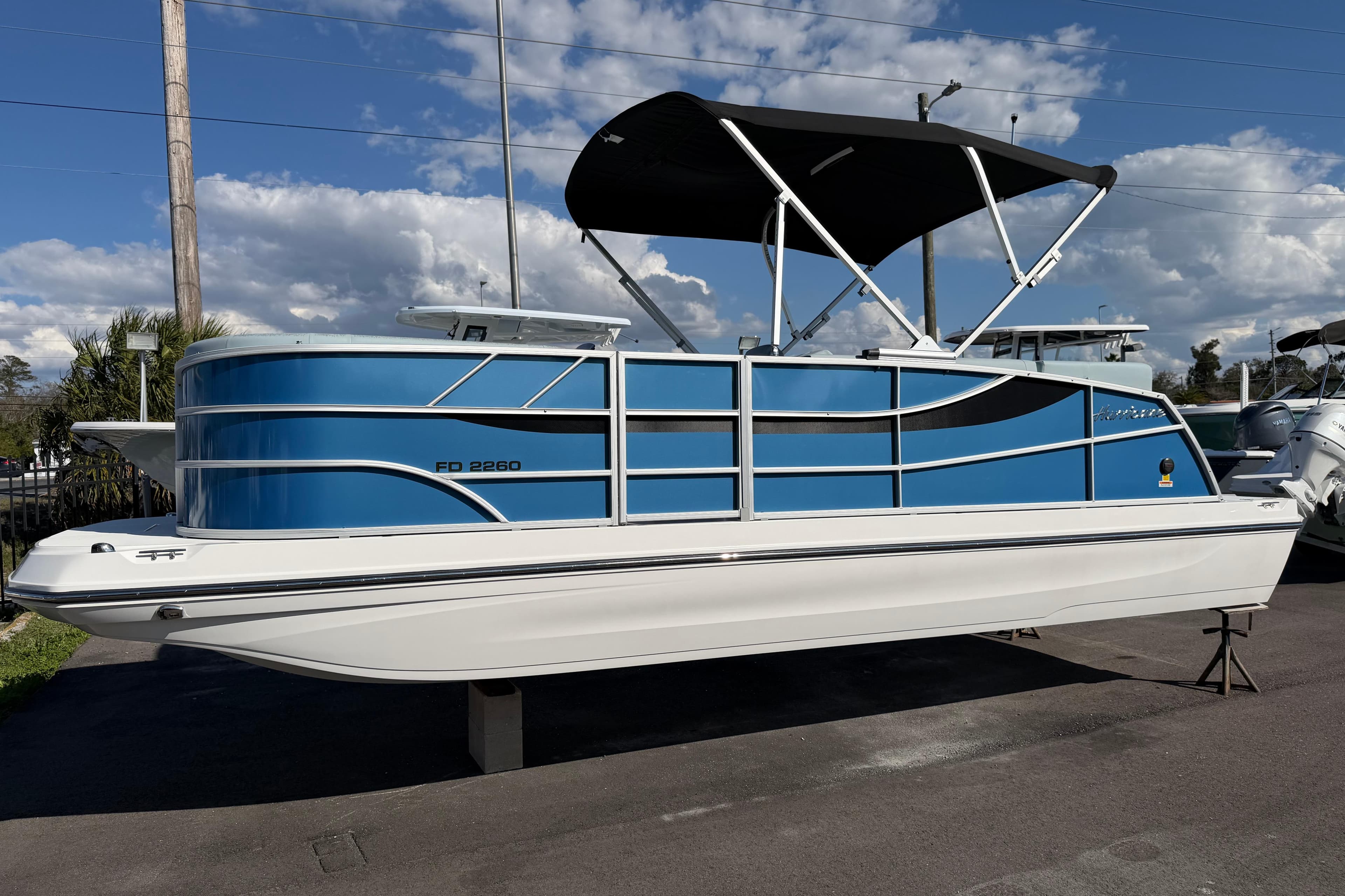 2025 Hurricane FunDeck 2260 RE OB