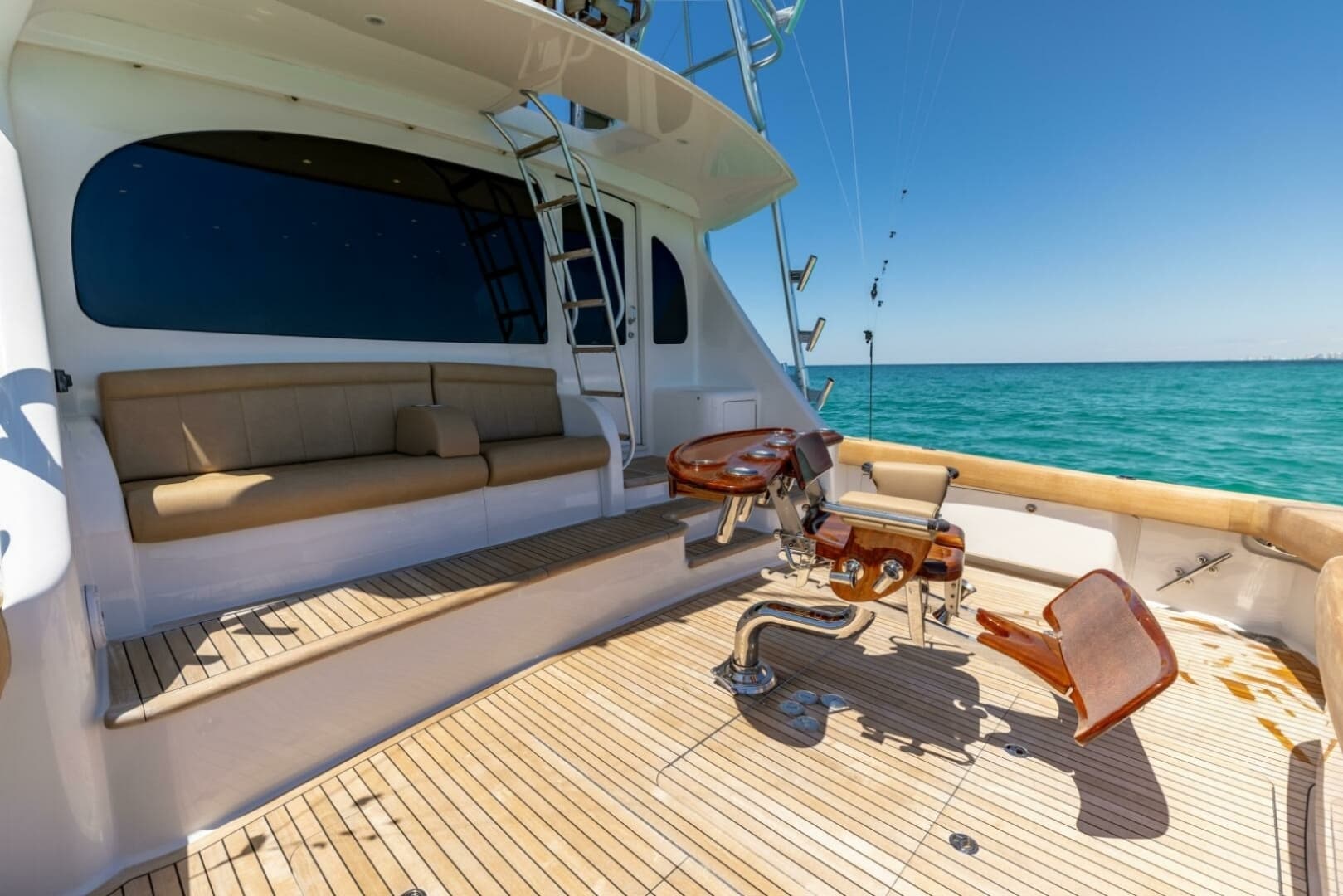 2015 Viking 62 Convertible - Image 4