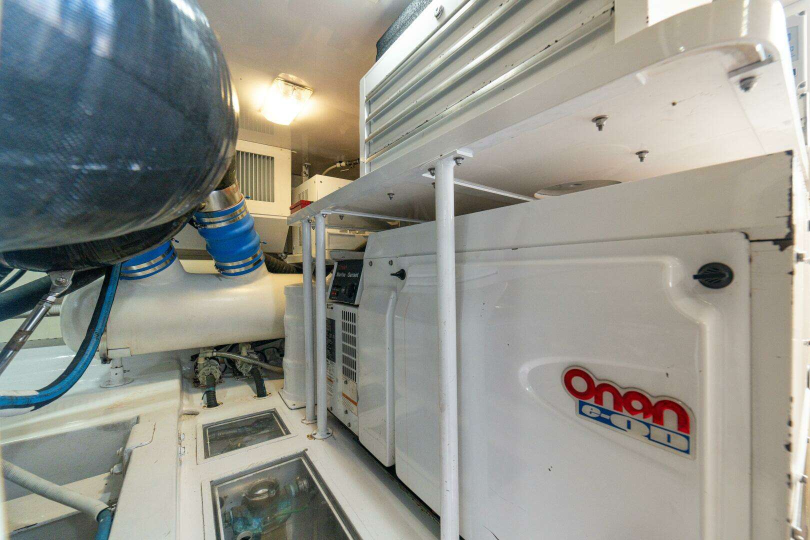 2004 Viking 61 Convertible - Image 61