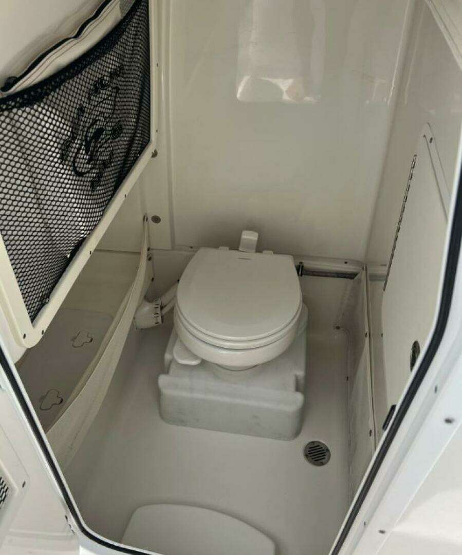 2018 Sea Hunt 255 Ultra SE - Image 16
