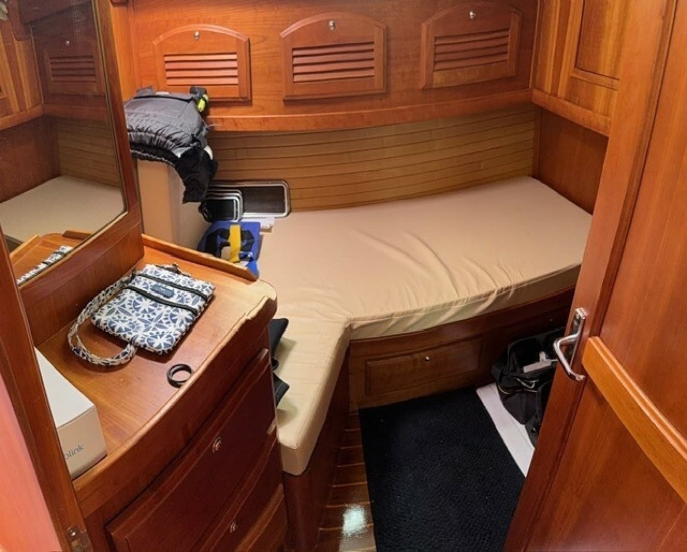 2005 Sabre 42 Express - Image 21