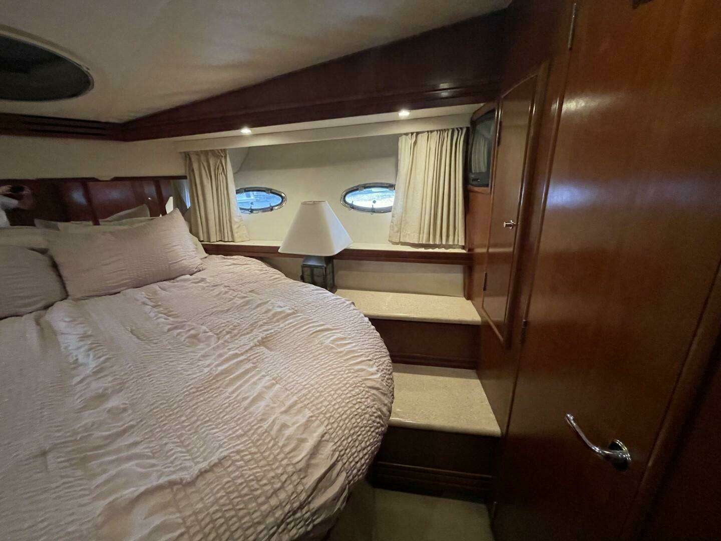 1998 Carver 53 Voyager - Image 62