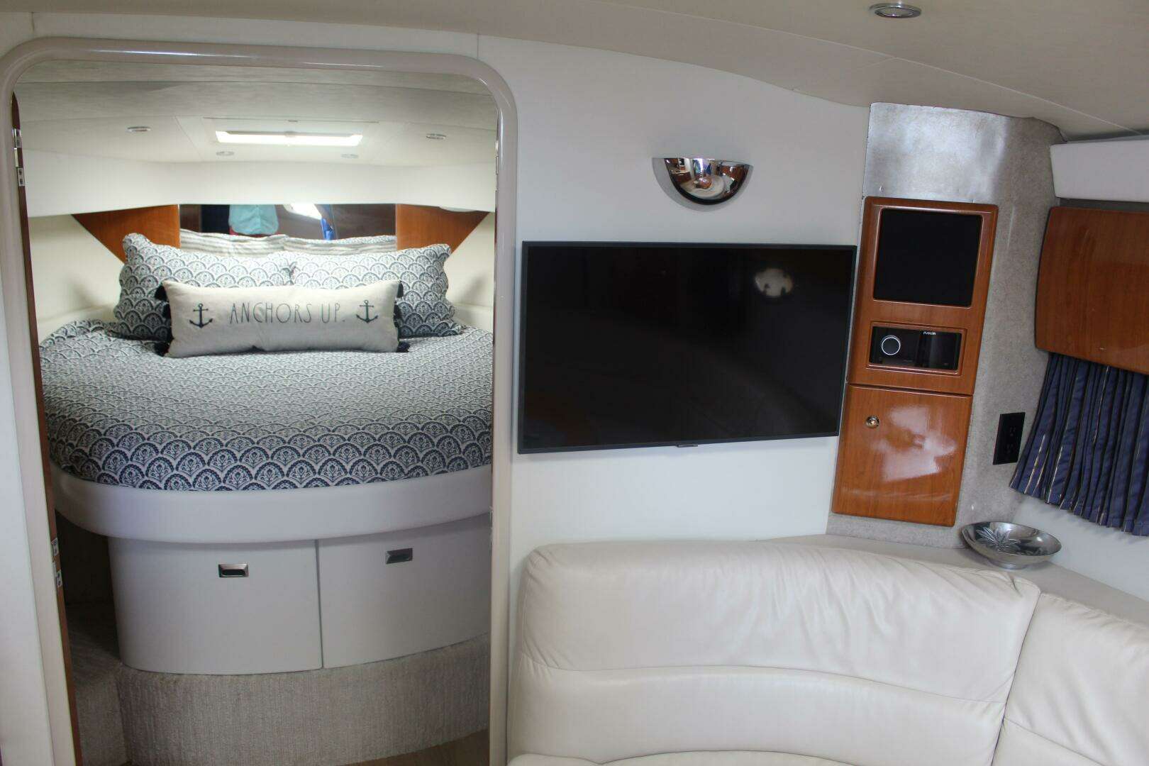 2004 Formula 40 Performance Cruiser - Image 25