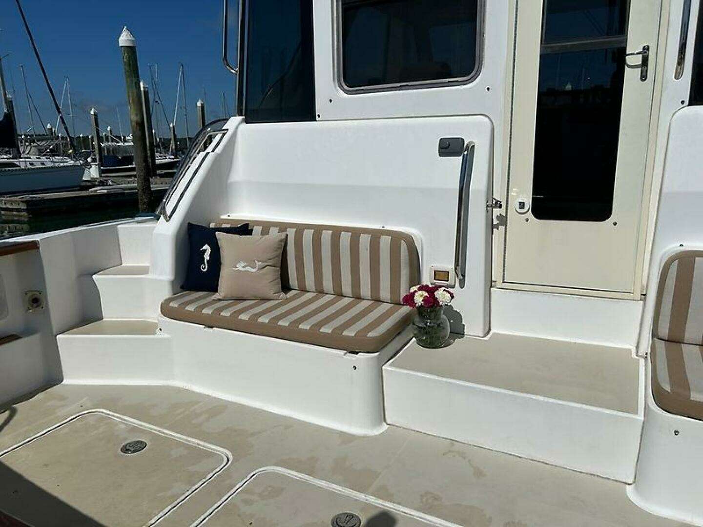 2004 Sabre 42 Express - Image 35