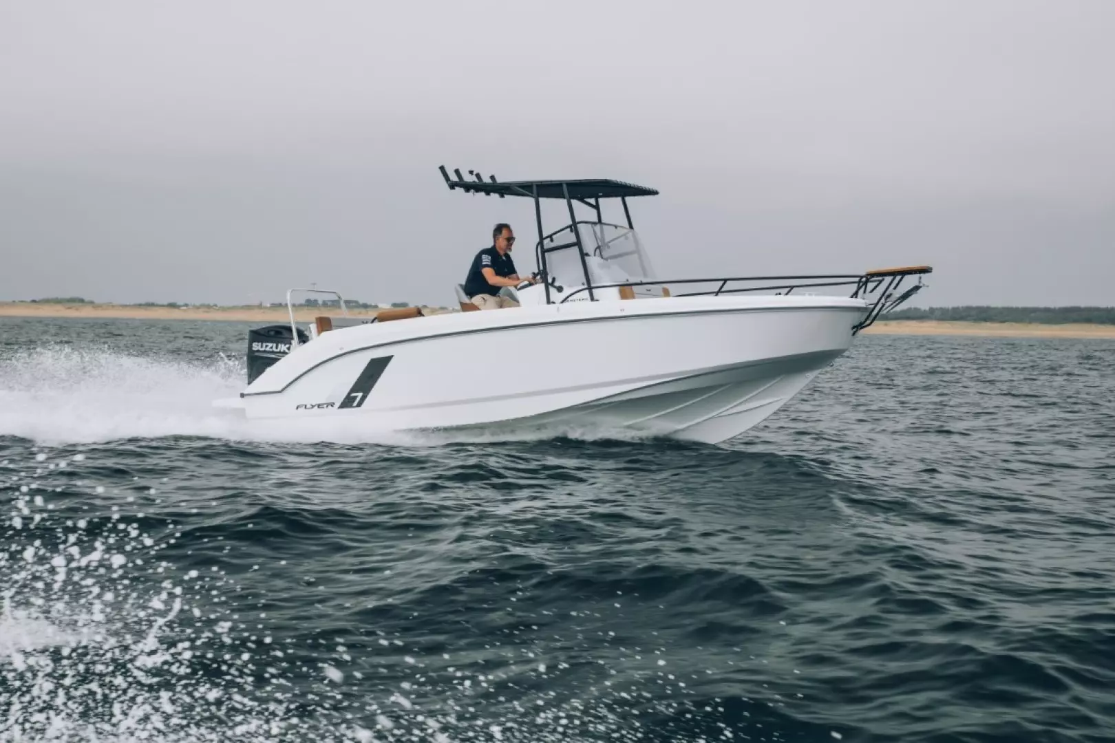 2024 Beneteau Flyer 7 Spacedeck - Image 2