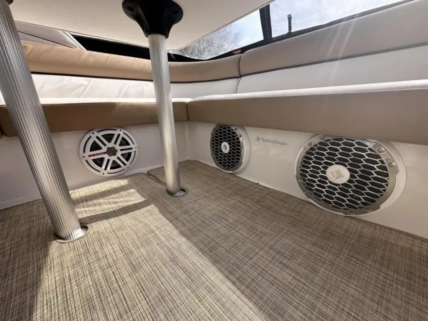 2015 Four Winns 375 Vista - Image 11