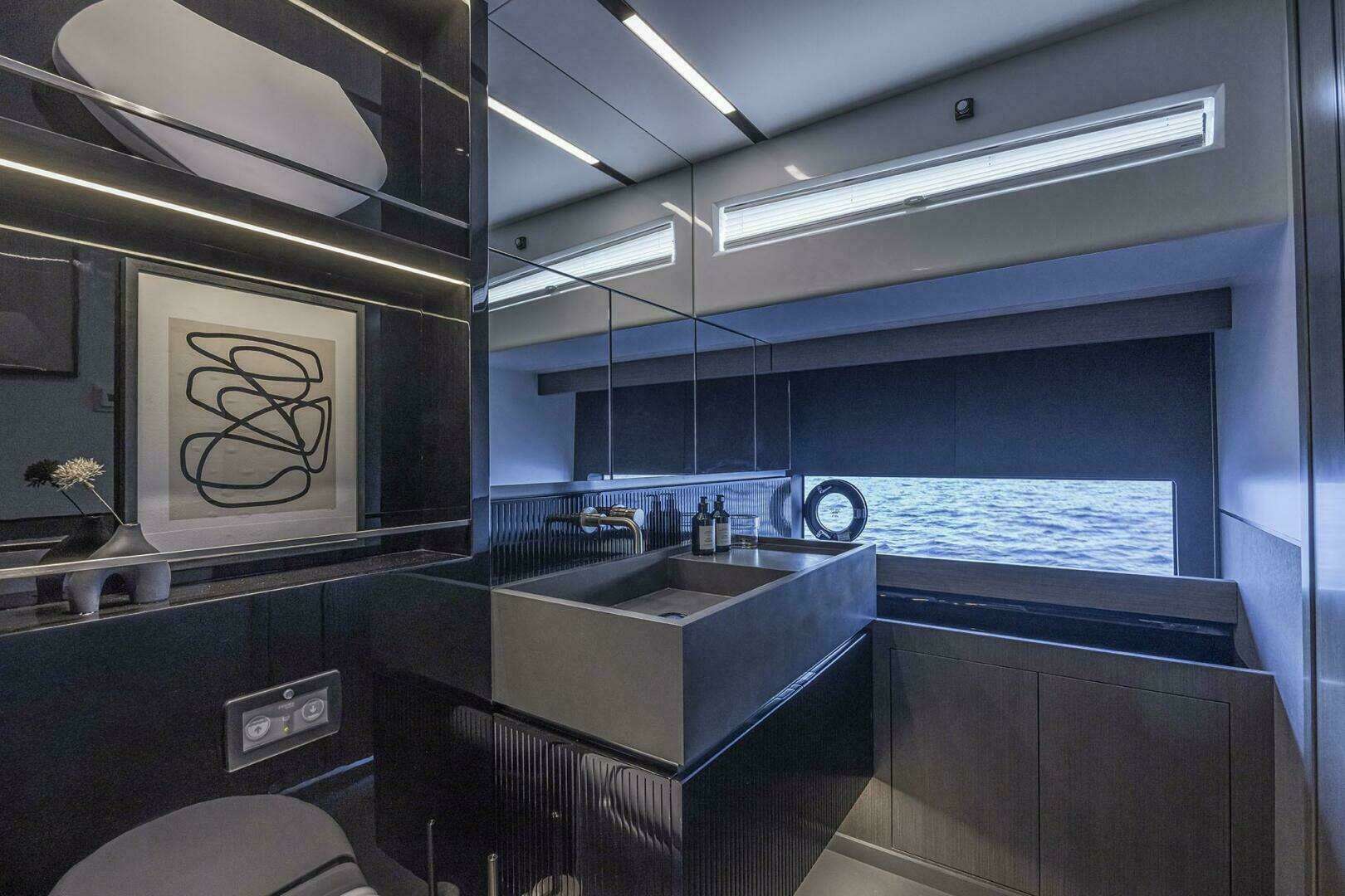 2026 Pearl 82 - Image 26
