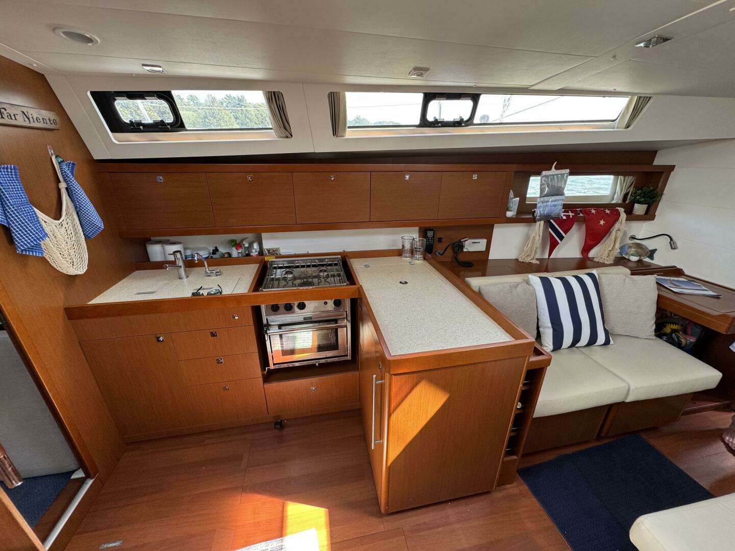 2013 Beneteau Oceanis 45 - Image 23