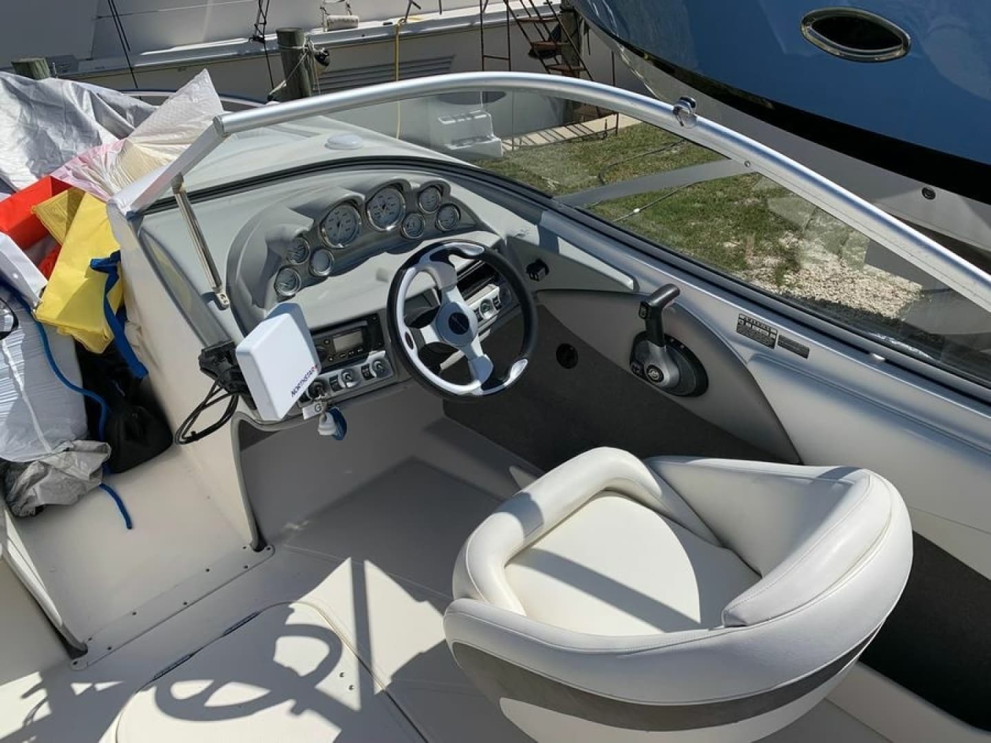 2008 Bayliner — - Image 2