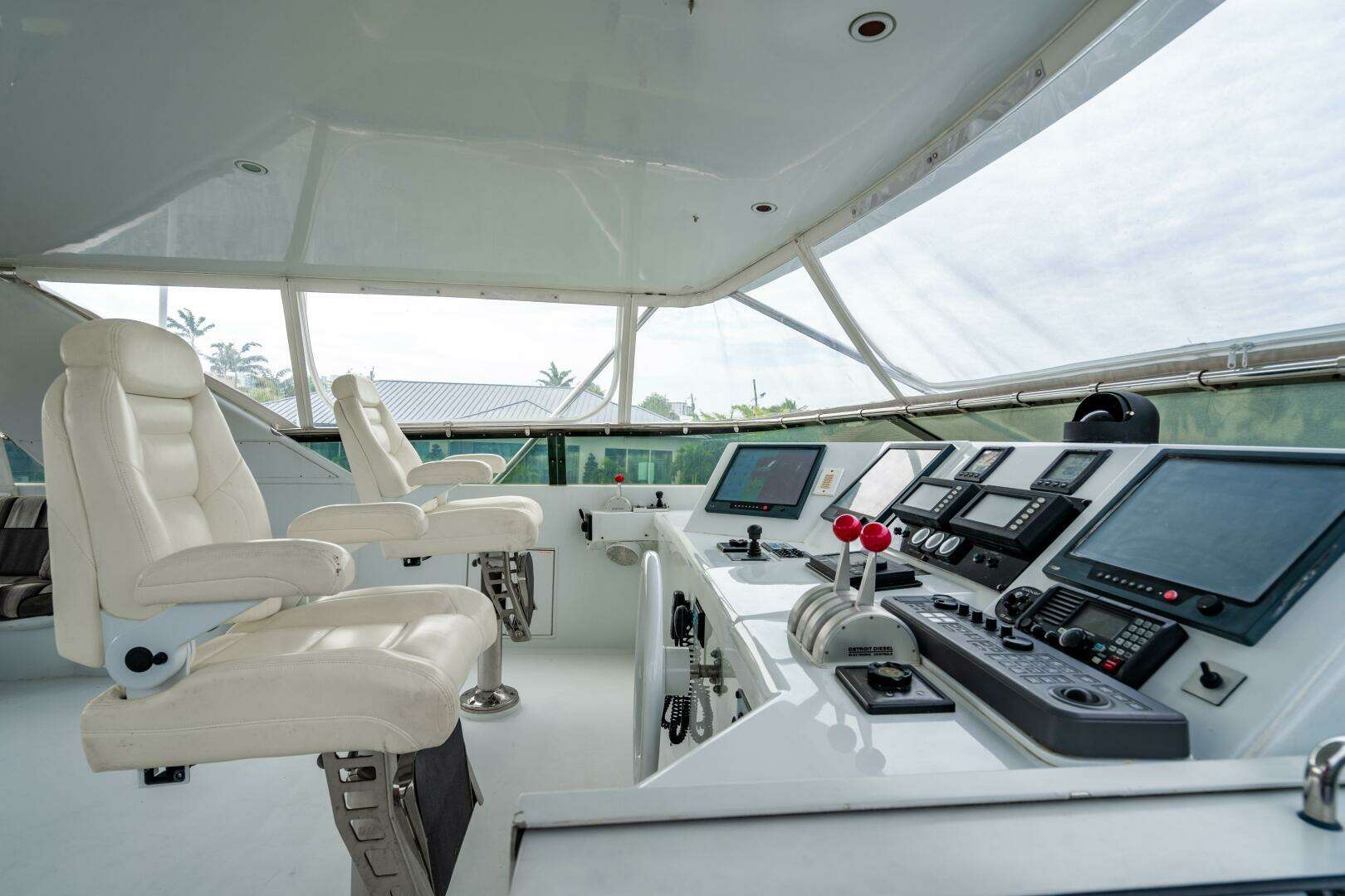 2001 Hatteras 100 Motor Yacht - Image 81