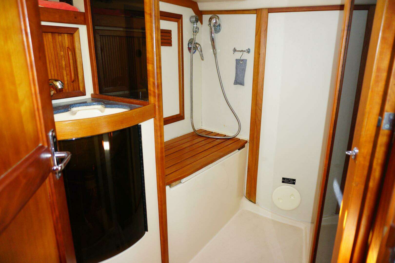 1998 Sabre 402 - Image 19
