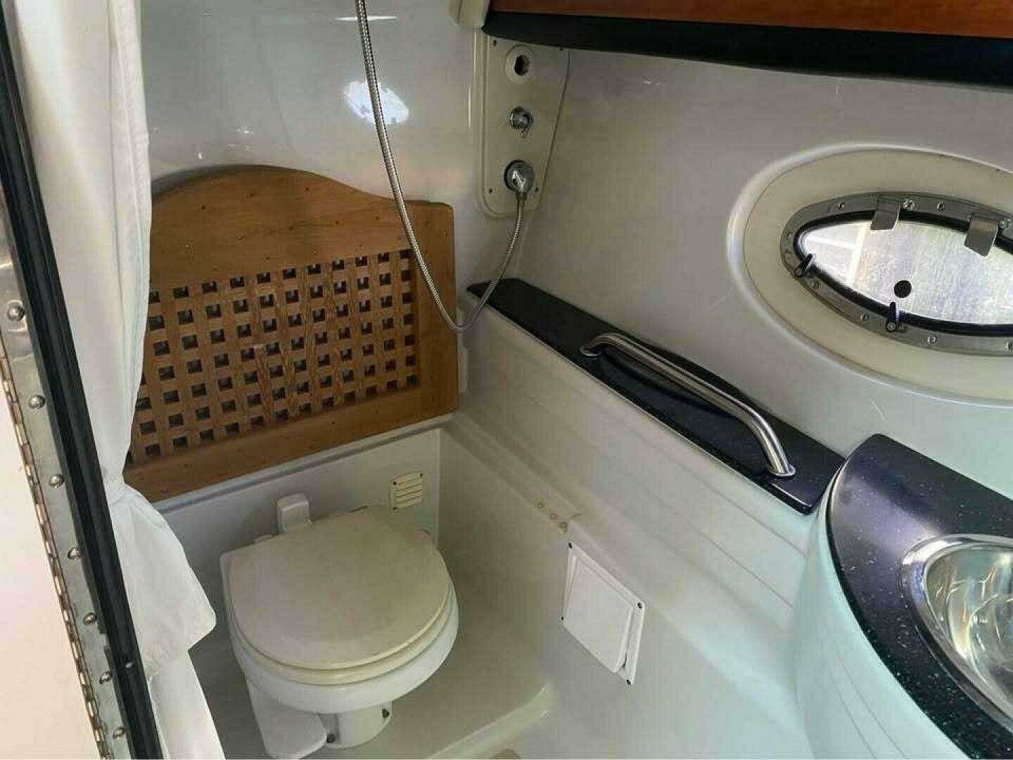 2006 Crownline 340 CR - Image 15