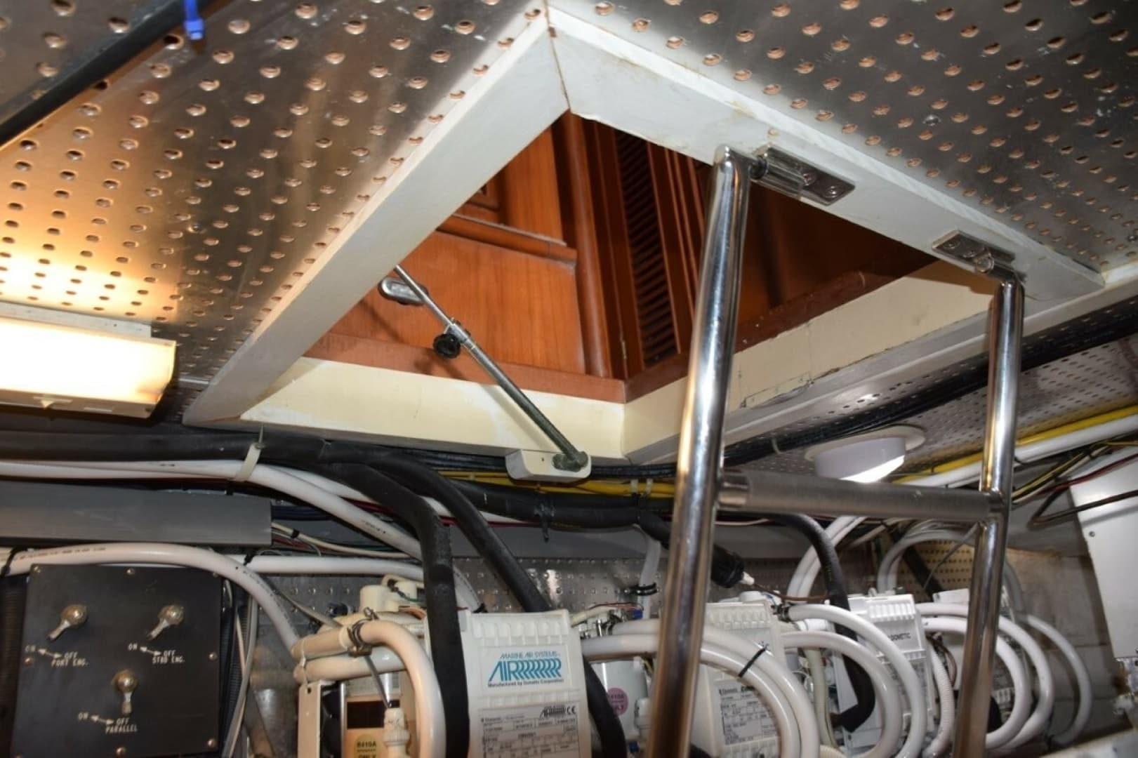1999 Offshore Yachts 48 Pilothouse - Image 38