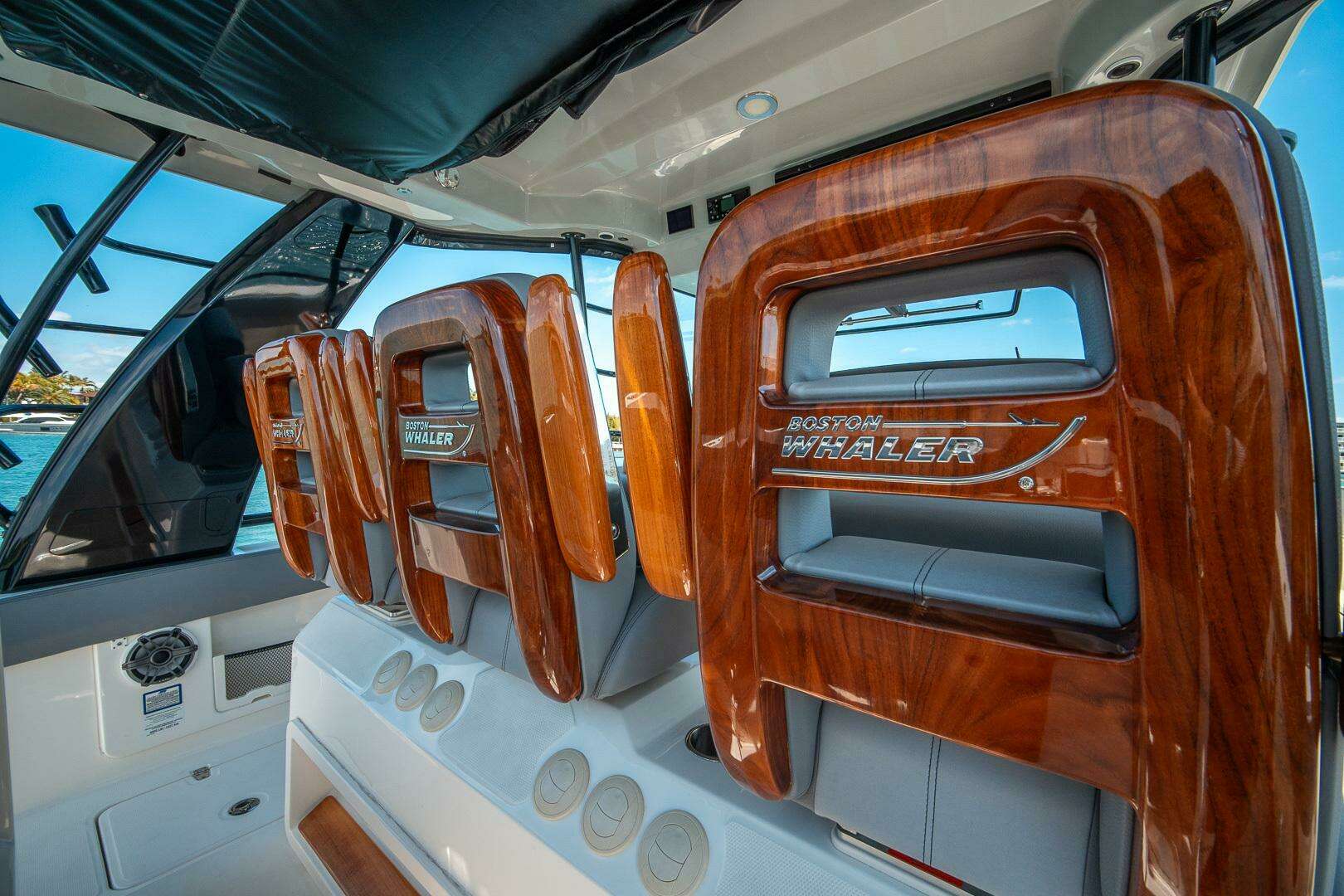2023 Boston Whaler 420 Outrage - Image 13