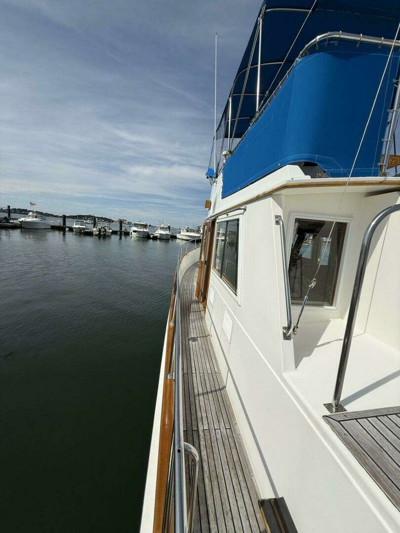 1999 Grand Banks 42 Classic - Image 15