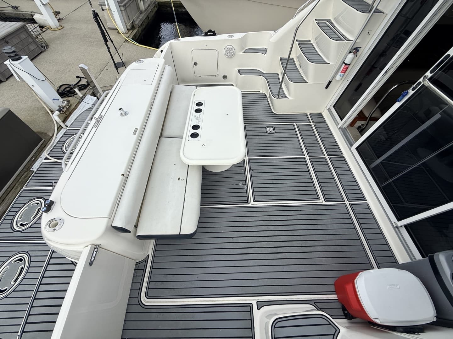 2003 Sea Ray 450 Express Bridge - Image 7