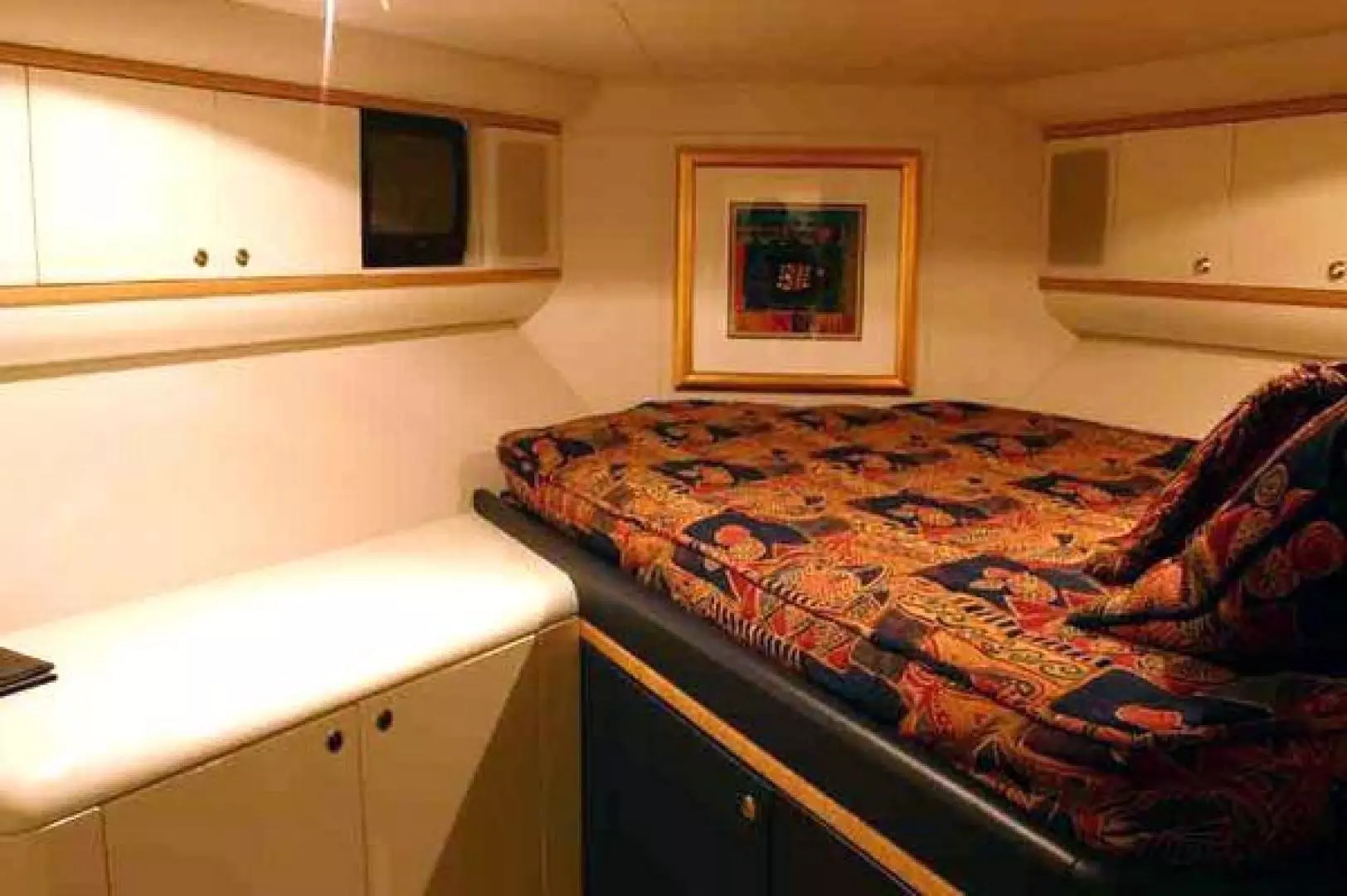 1996 Lazzara Yachts GRAND SALON - Image 9
