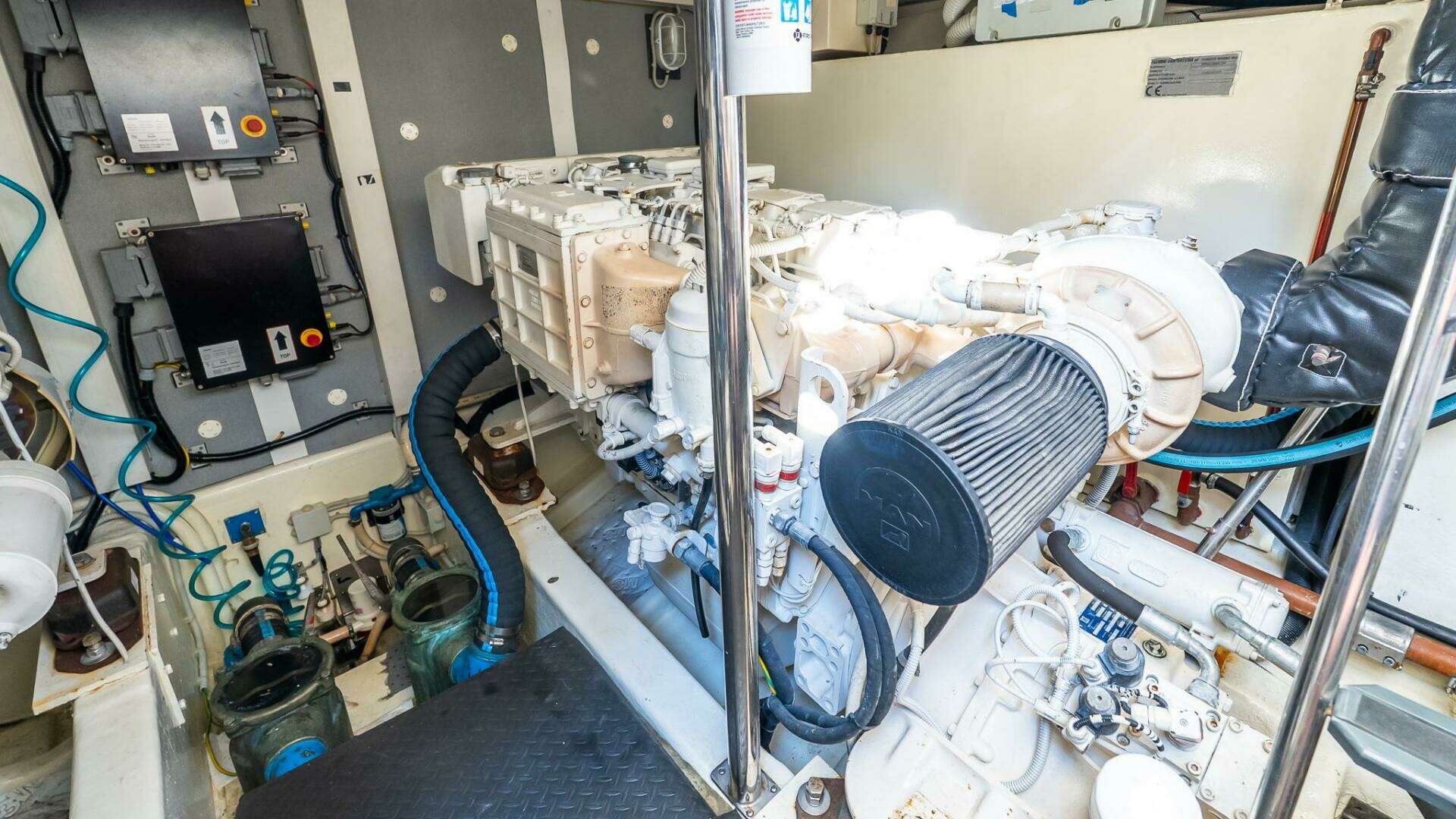 2011 Uniesse 55S - Image 41