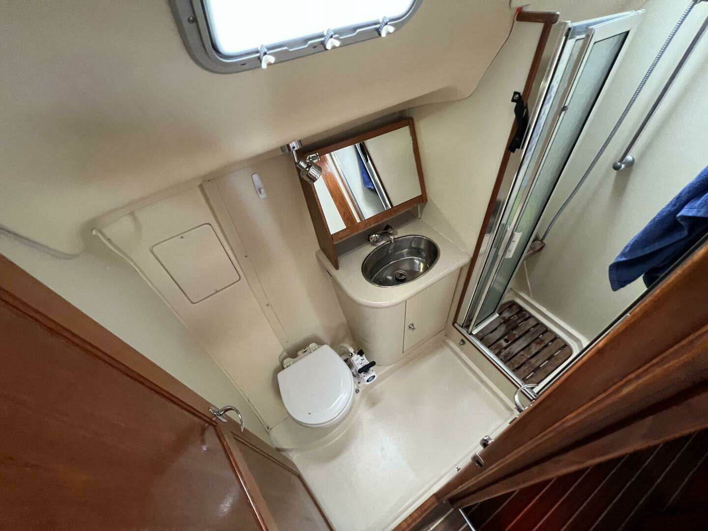 2004 Hunter 41 - Image 26