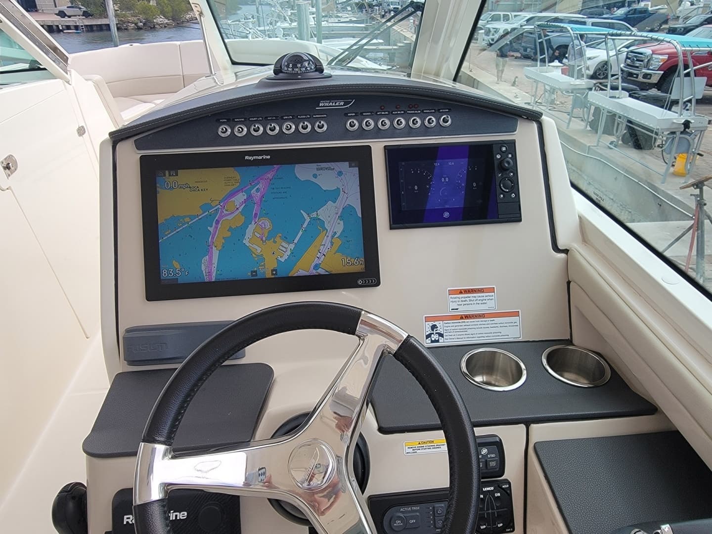 2022 Boston Whaler 320 Vantage - Image 50