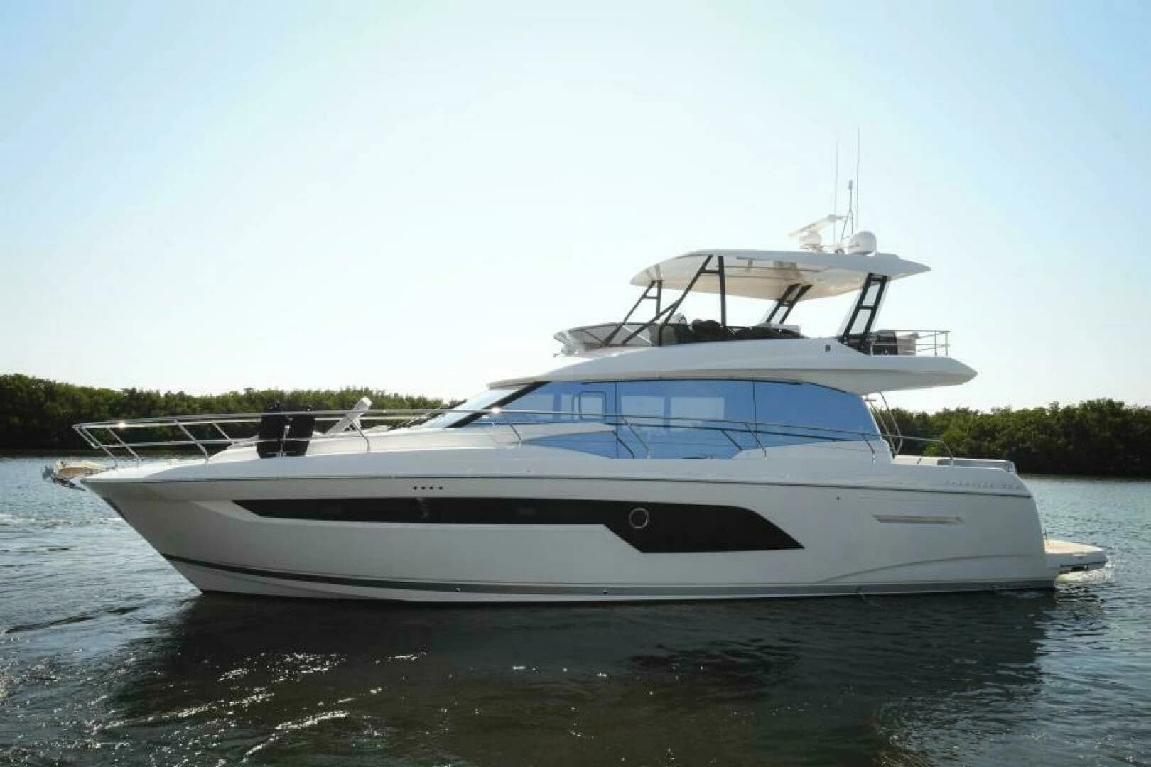 2023 Prestige 520 Flybridge - Image 26