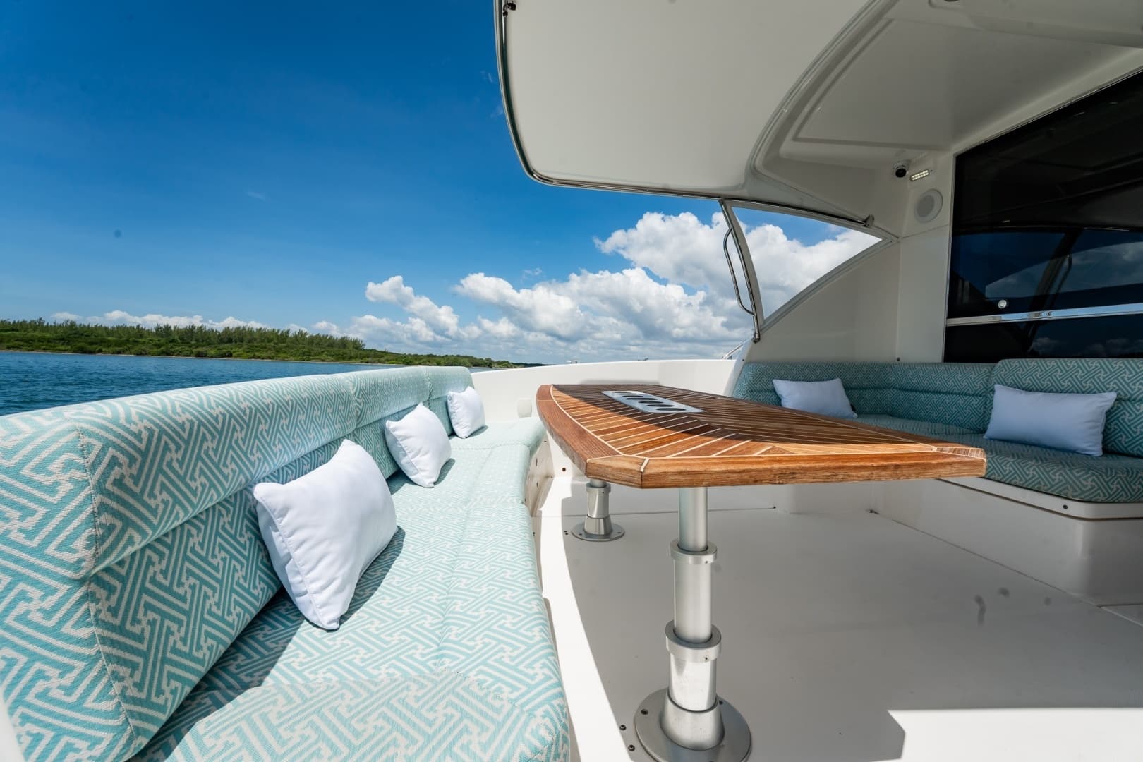 2016 Riviera 5000 Sport Yacht - Image 45