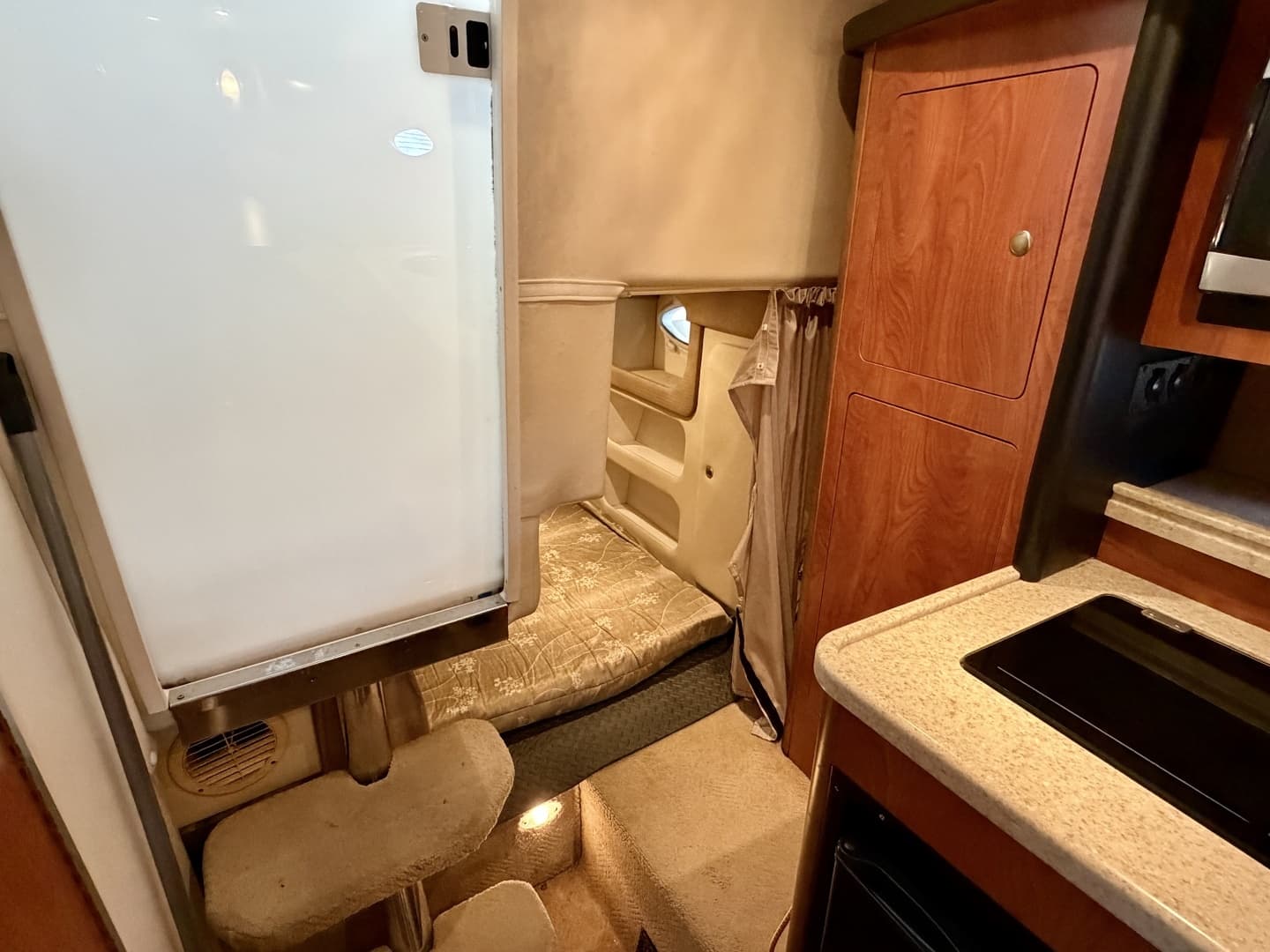 2008 Rinker 280 Express Cruiser - Image 59