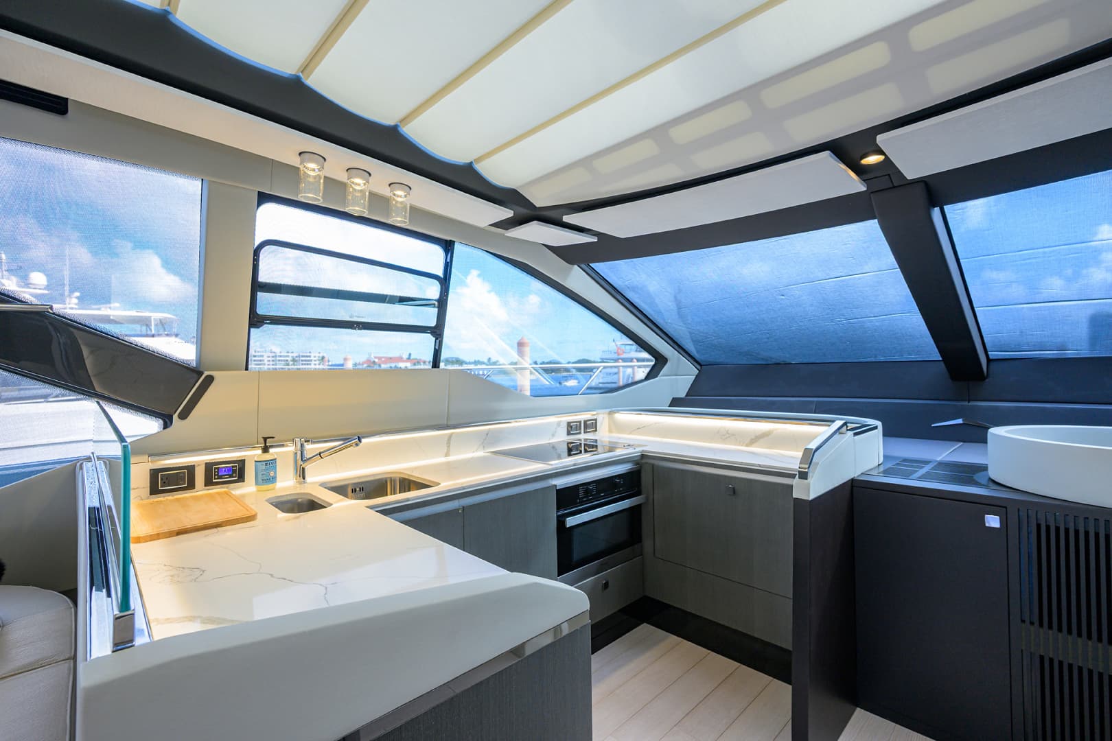 2019 Azimut S7 - Image 83